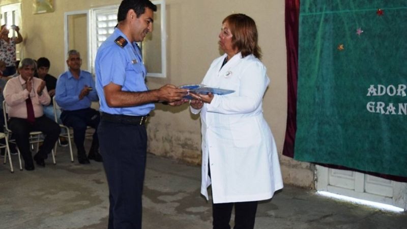 Quevedo visitó una escuela de Paclín