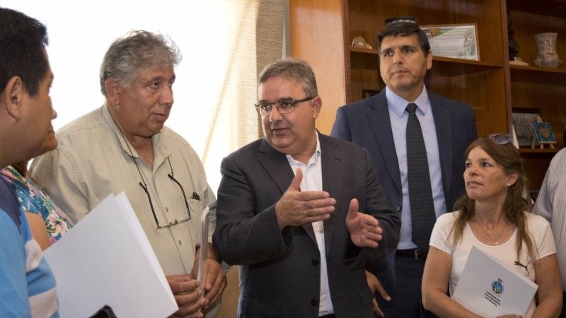 Entrega de escrituras para vecinos del barrio Altos de Choya