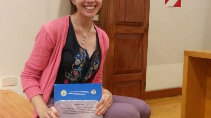Alumna de la UNCA recibió primer premio en concurso de jóvenes investigadores