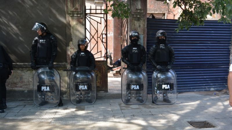 Detienen a una pareja acusada de vender drogas en Tucumán