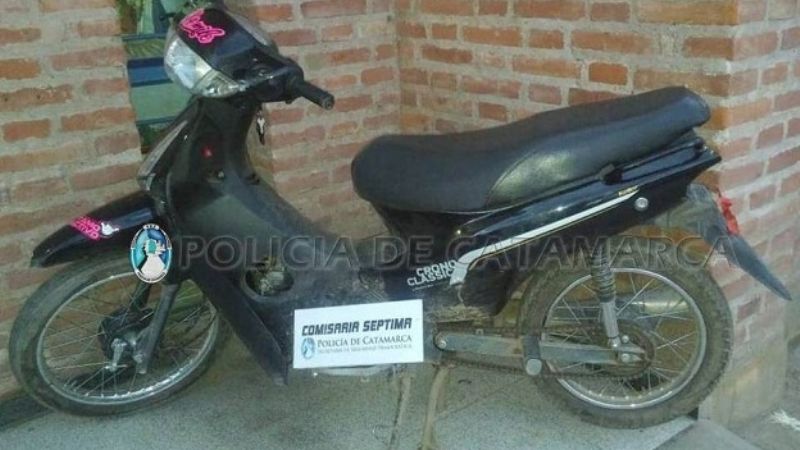 Agredió a la policía cuando era aprehendido