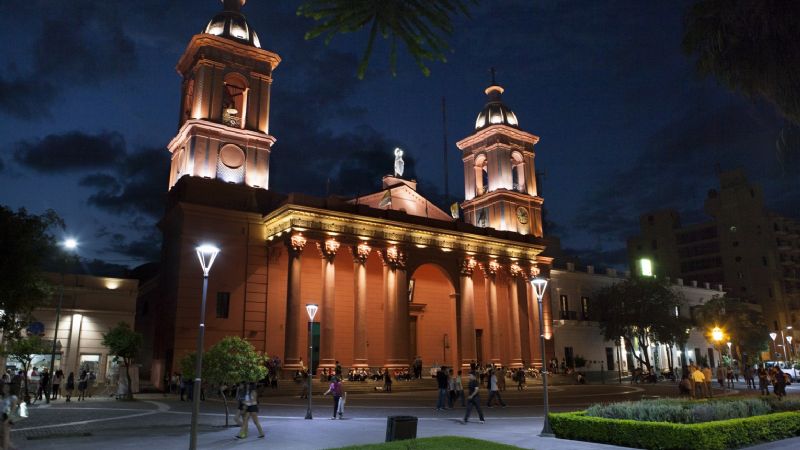 Policías asistieron a una mujer descompensada en la Catedral