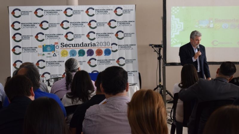 Educación implementará Secundaria 2030 en todas las escuelas