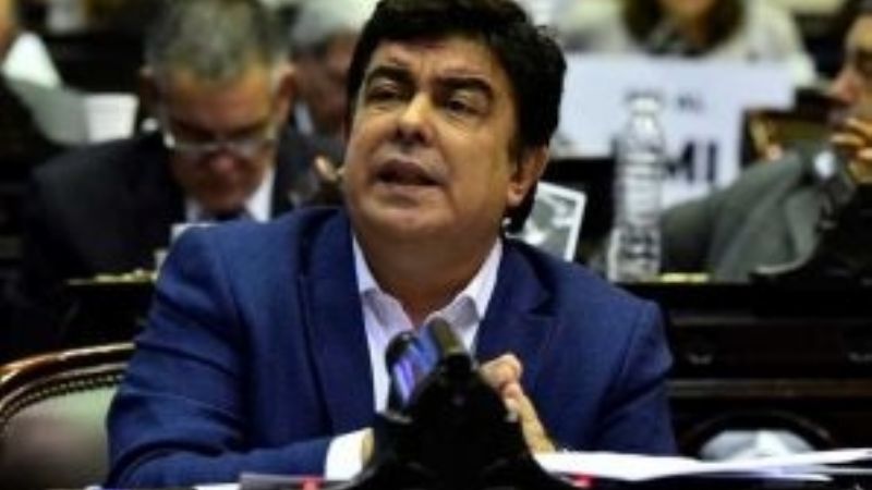 Diputado pide un bono de $15 mil para los jubilados