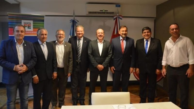 Solá Jais en el tercer encuentro de Vicegobernadores