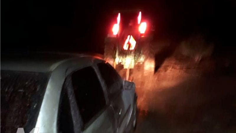 Docentes salvan sus vidas de milagro al ser arrastrados por la creciente