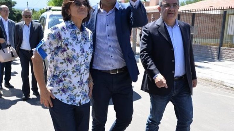 Sánchez recibió a la Gobernadora en la nueva pista de aterrizaje