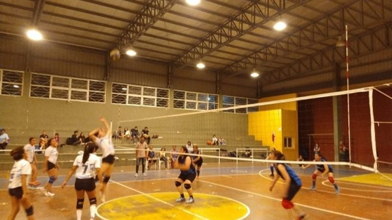 Este domingo se juega la final del vóley femenino de la liga regional de vóley