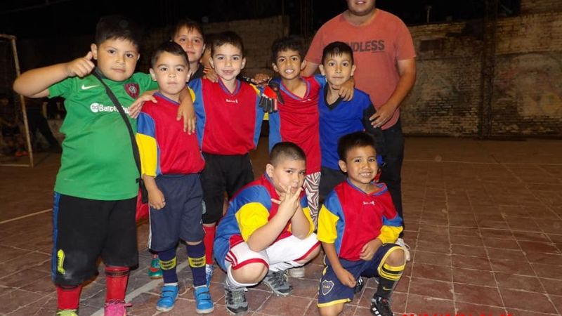 Gesto solidario del referí en el Baby “Los Cuervito”