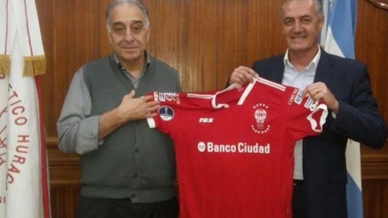 Bronca en Huracán por la ida del DT Alfaro a Boca
