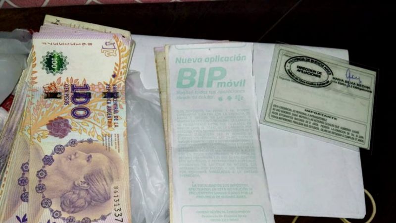Una mujer encontró 23 mil pesos que eran para la operación de un menor y los devolvió