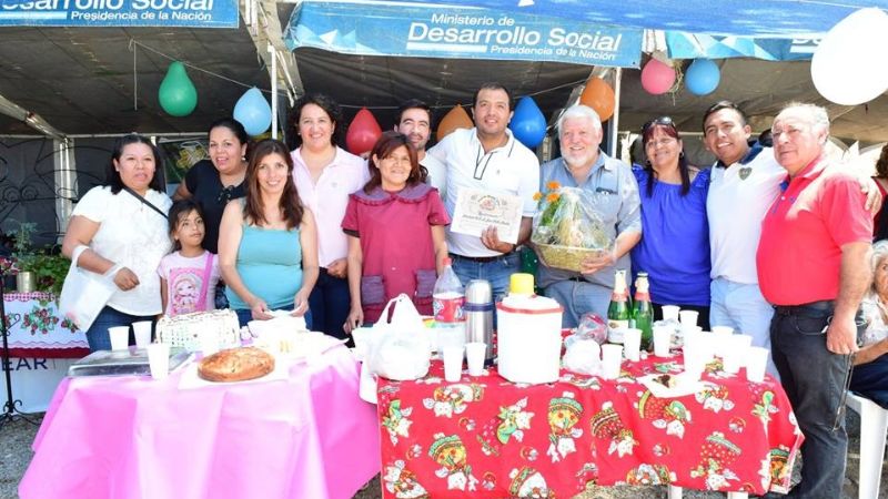 Sánchez acompañó a feriantes en el aniversario de la Feria “Arcos Iris”