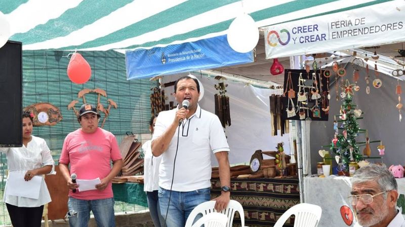 Sánchez acompañó a feriantes en el aniversario de la Feria “Arcos Iris”