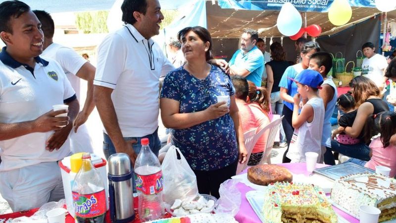 Sánchez acompañó a feriantes en el aniversario de la Feria “Arcos Iris”