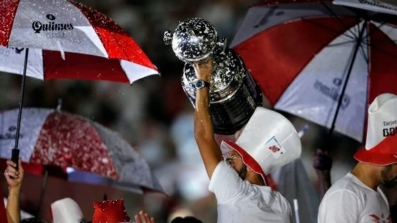 Monumental festejo de River con sus hinchas
