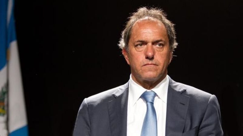 Scioli: "La gente pide 'únanse para defendernos'"