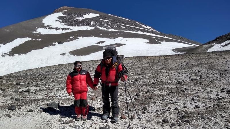 Nena de 10 años escaló el volcán mas alto del mundo