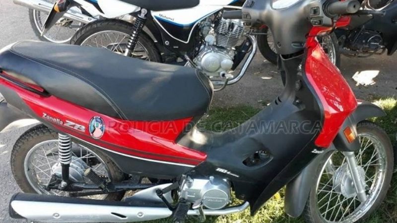 Manejaba borracho en una moto robada