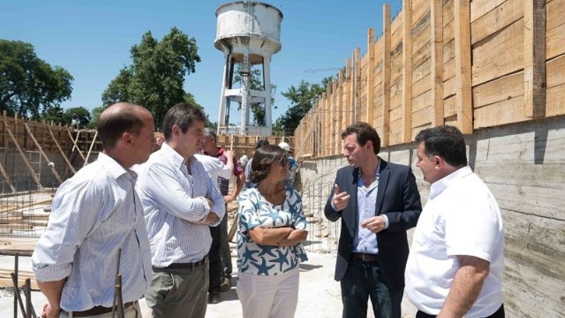 Avanza la obra del Acueducto Oeste que solucionará la provisión de agua en Capital