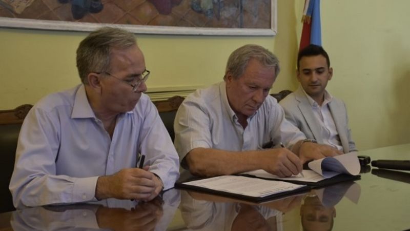 Ambiente firmó convenio con IDECAT