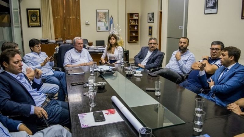 Reunión para revisar el régimen de  compra de terrenos y lotes