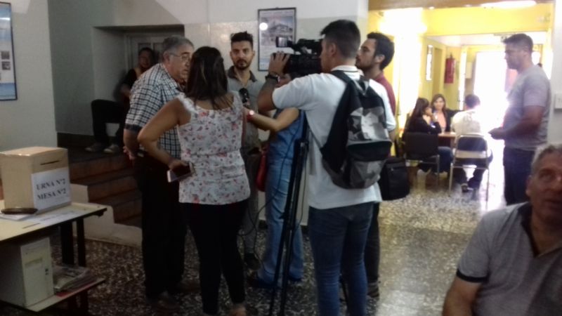 González reelecto en Centro de Empleados de Comercio