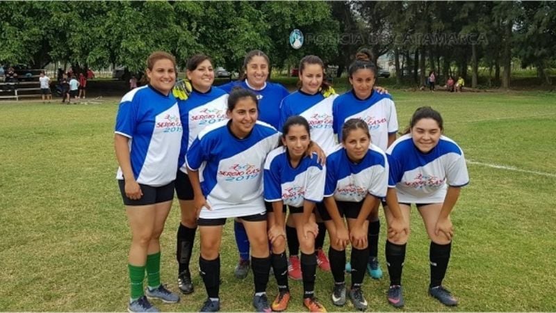 Encuentro deportivo por aniversario de la creación del Polideportivo Policial