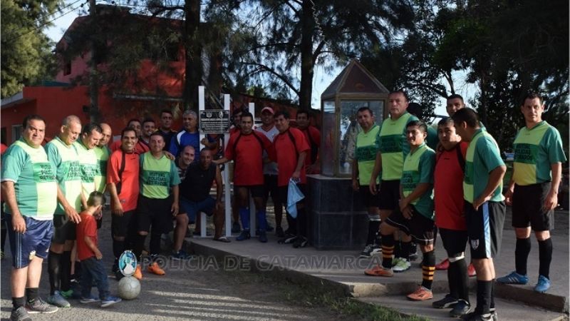 Encuentro deportivo por aniversario de la creación del Polideportivo Policial