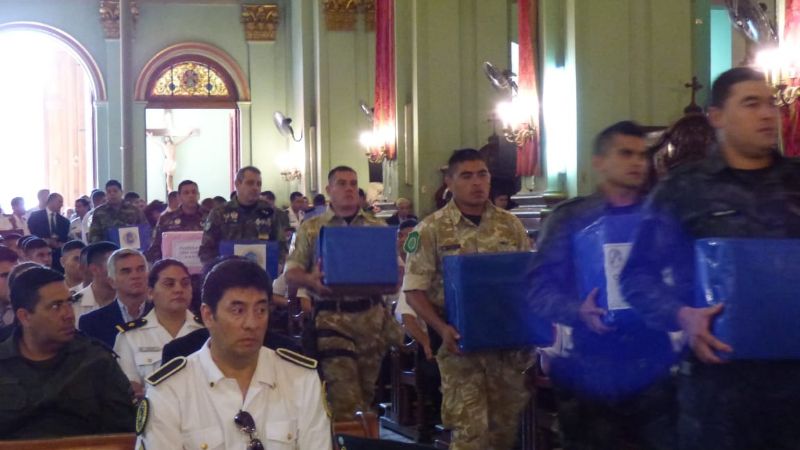 Las fuerzas de seguridad honraron a la Virgen