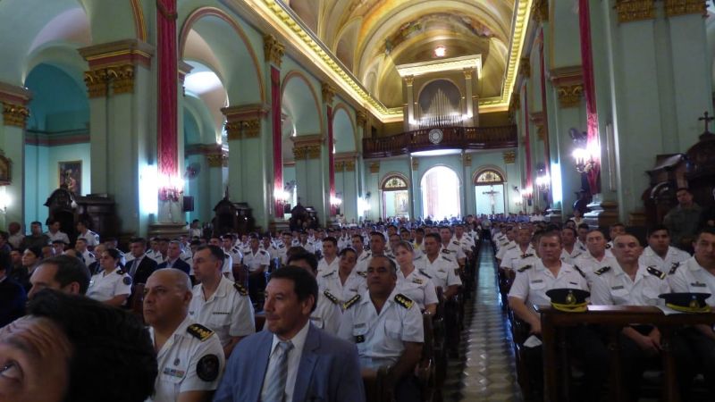 Las fuerzas de seguridad honraron a la Virgen