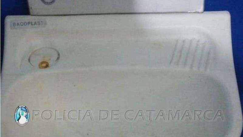 Abandonó un sanitario y escapó de los policías
