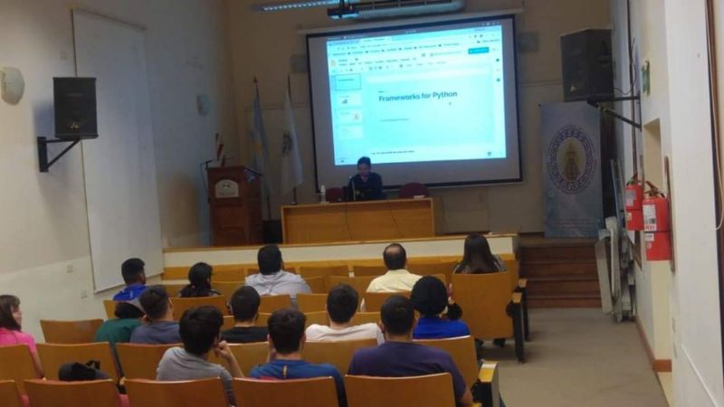 Big Data y robótica dominaron la agenda de alumnos y especialistas