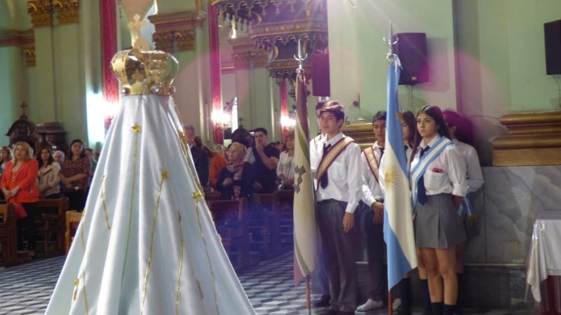 Homenaje de Educación y celebración de Bodas de Oro y de Plata Sacerdotales