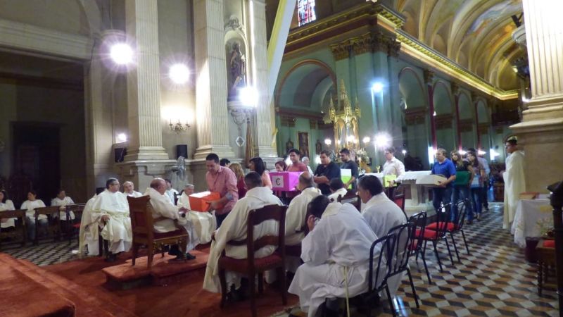 Homenaje de Educación y celebración de Bodas de Oro y de Plata Sacerdotales