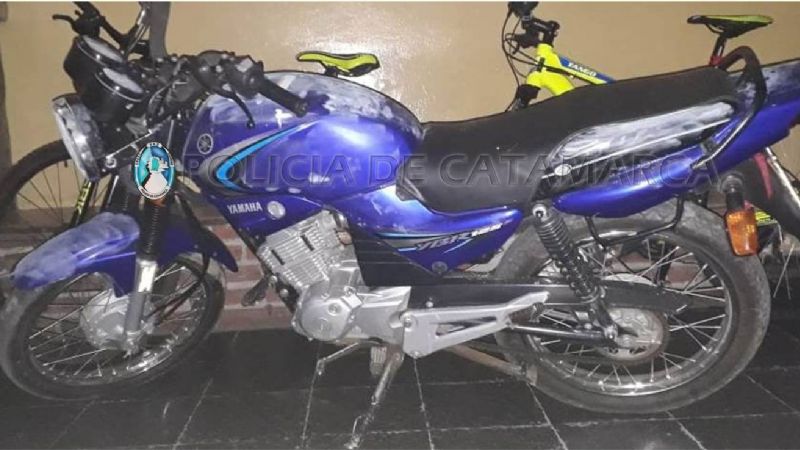 Le robaron la moto y la encontraron en un descampado