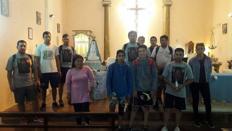 Cientos de Promesante parten desde Plazoleta Virgen del Valle