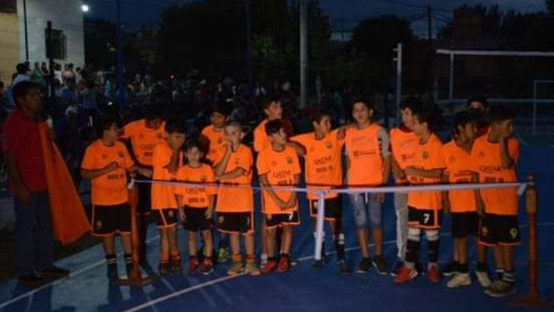 Inauguraron un playón parroquial