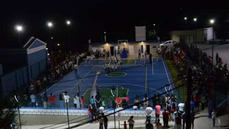 Inauguraron un playón parroquial