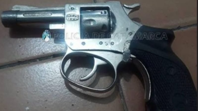 A punta de pistola le quisieron robar la moto