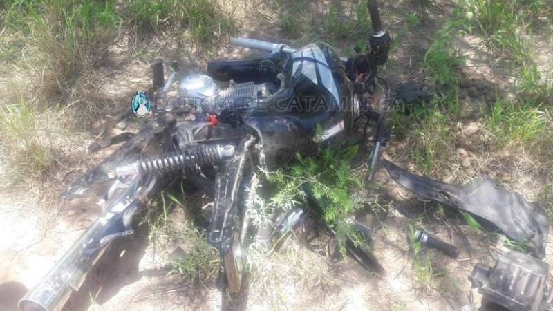 Robaron una moto, la desarmaron y atraparon a los ladrones