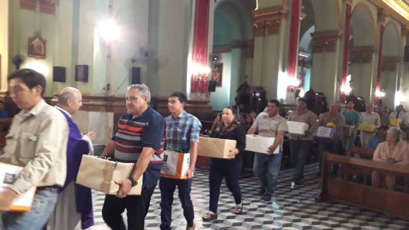 La comunidad universitaria peregrinó al Santuario para honrar a la Virgen