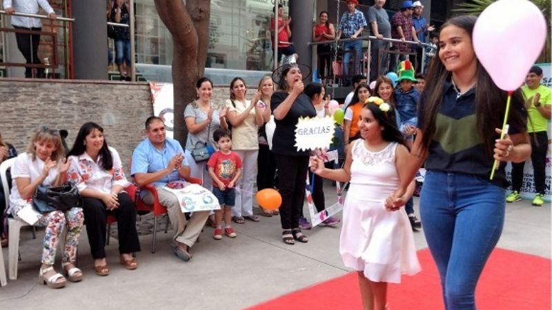 Emocionante desfile inclusivo