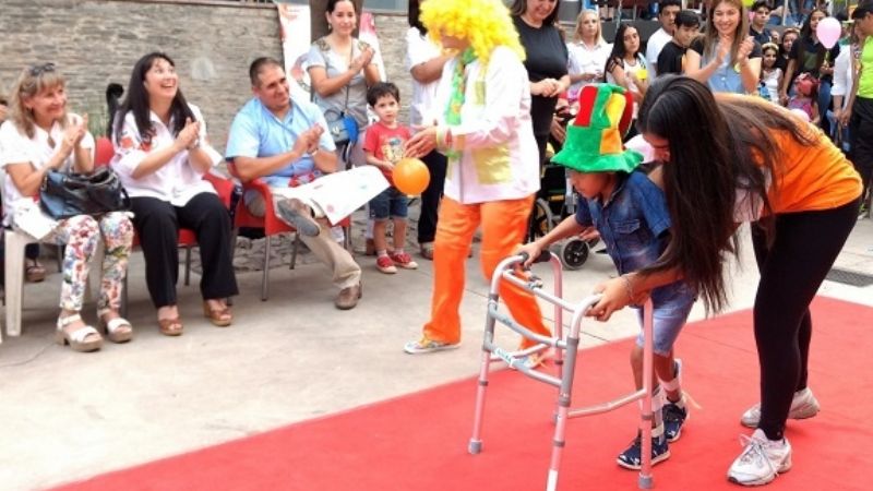 Emocionante desfile inclusivo