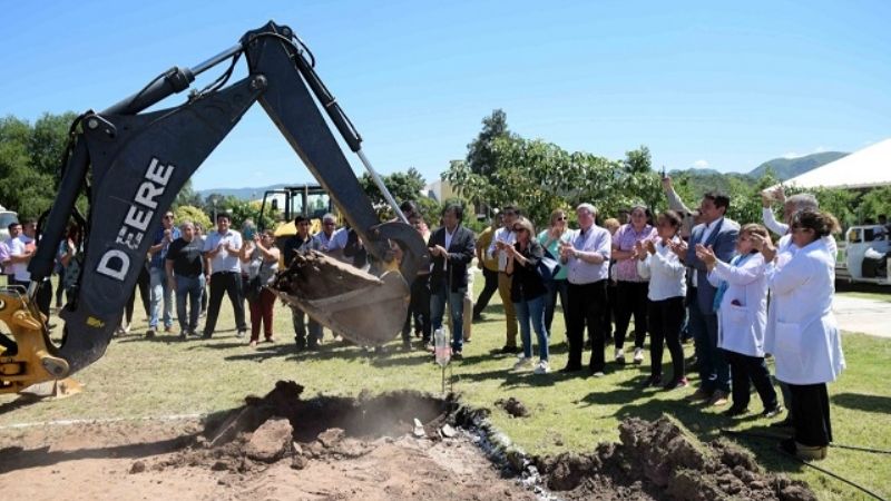 Fray Mamerto Esquiú tendrá su primera pileta municipal