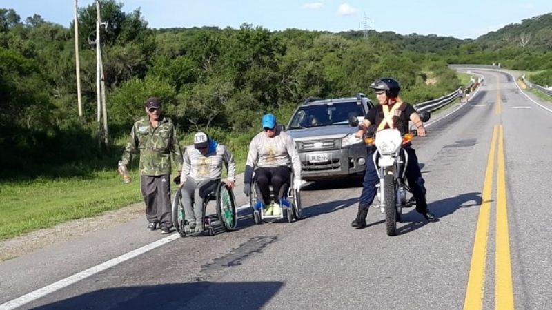 Devoción mariana: en silla de ruedas viene de Tucumán a Catamarca