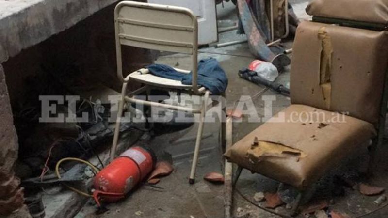 Violento motín en una comisaría de Santiago del Estero