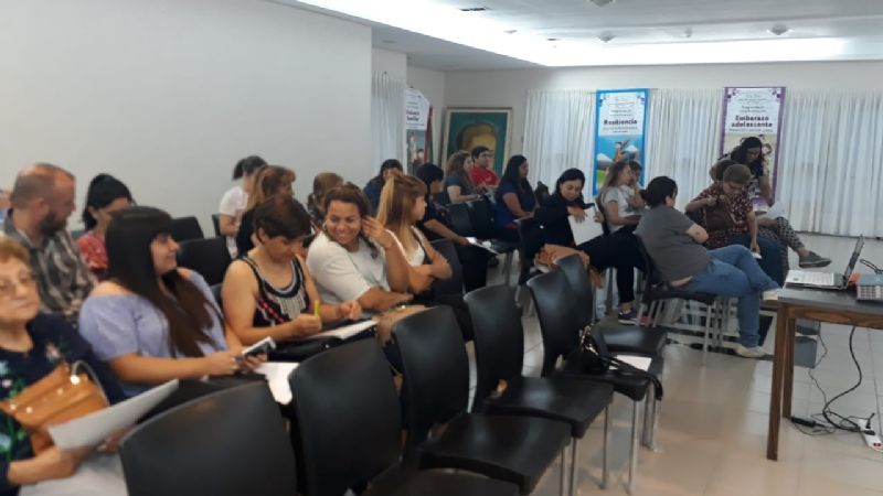 Taller de “Nutrición y Alimentación Saludables” en UTHGRA