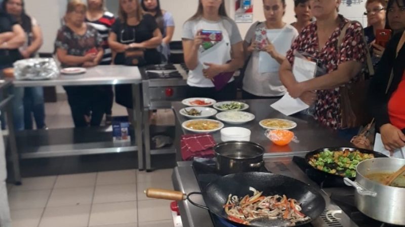 Taller de “Nutrición y Alimentación Saludables” en UTHGRA