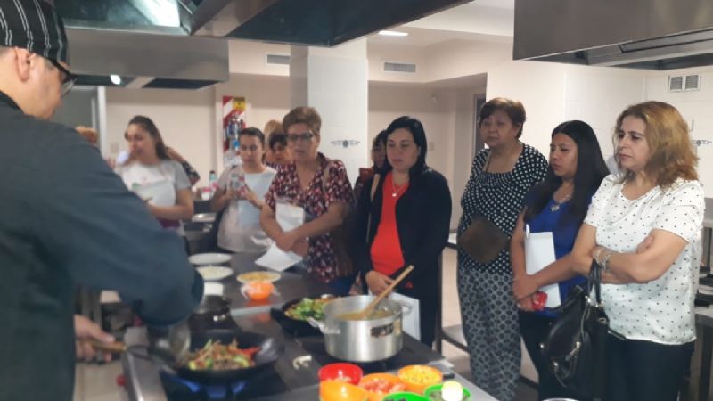 Taller de “Nutrición y Alimentación Saludables” en UTHGRA