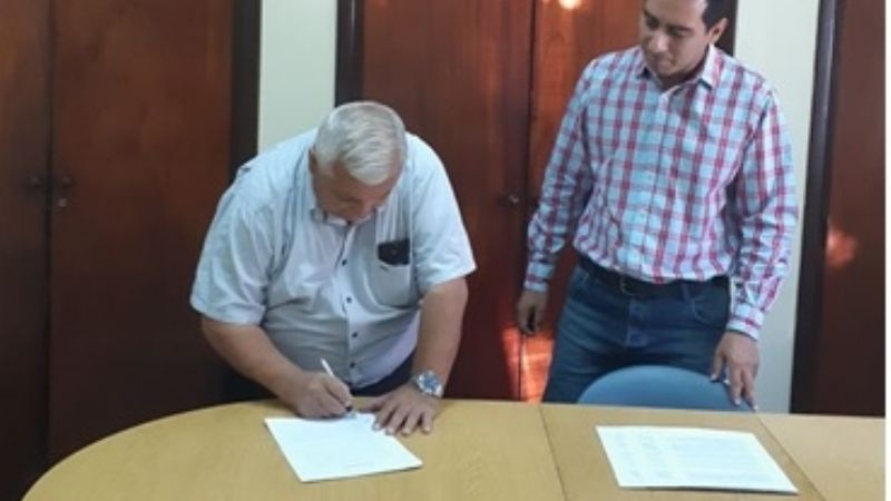 Entregan equipamiento informático a Icaño